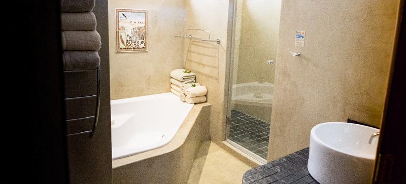 8 Bedroom Property for Sale in Pringle Bay Western Cape